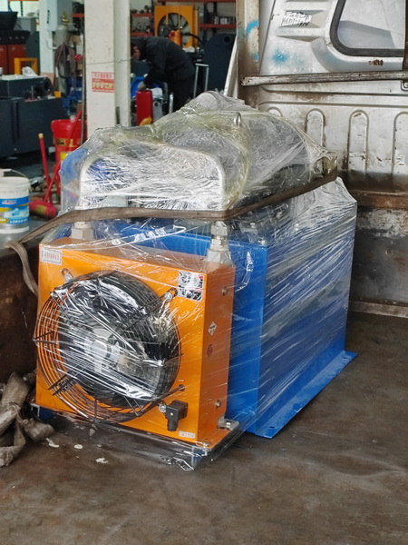 �Ǳ궨��Һѹվ